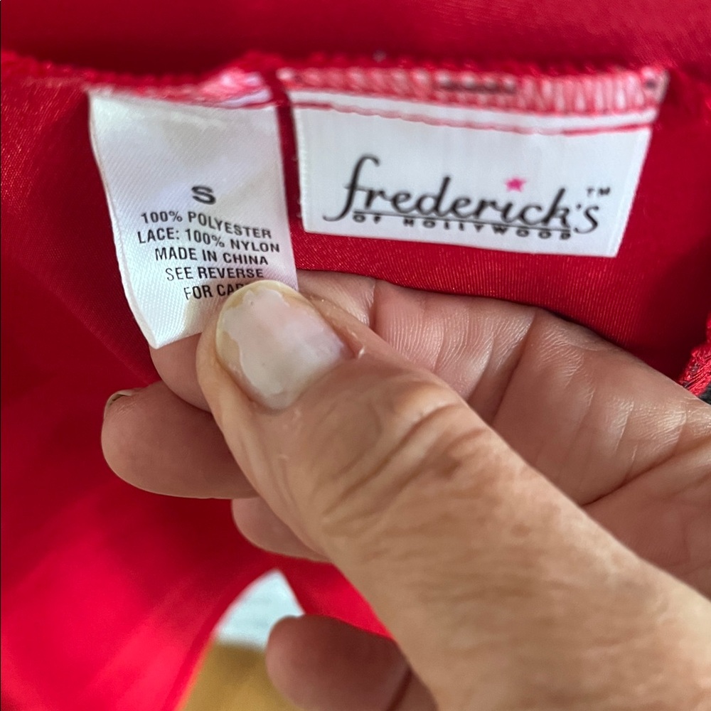Fredricks Of Hollywood red satin nightgown/robe open front black lace bra maxi - Picture 5 of 5